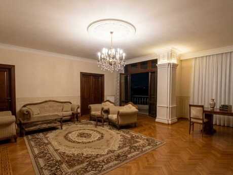 Объявление №6227675 - Баку, м. Гянджлик, 4-комн., 200 м², 5/18 этаж