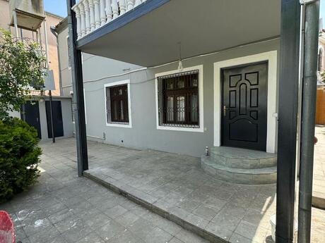 6 otaqlı həyət evi/bağ evi - Azadlıq Prospekti m. - 250 m²
