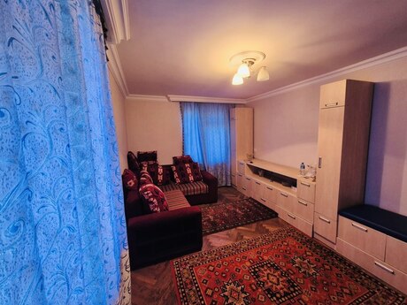 1-комн. вторичка - м. Элмляр Академиясы - 30 м²