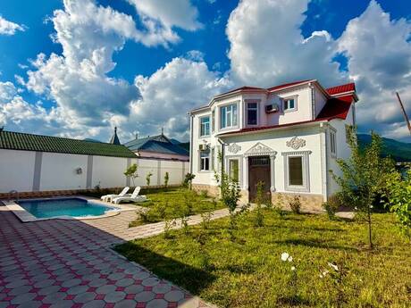 4 otaqlı həyət evi/bağ evi - Qəbələ - 250 m²