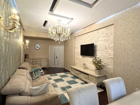 Продаётся 4-комнатная квартира в новостройке, Həzi Aslanov, 138 м², 359 000 AZN, фото 2 / 12