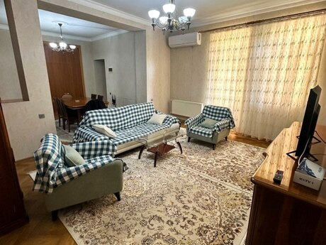 Объявление №6228321 - Баку, м. Низами, 3-комн., 110 м², 2/5 этаж