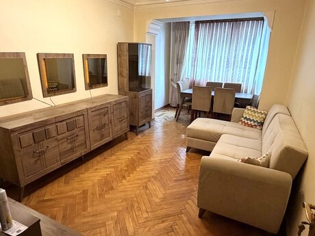 Объявление №6228300 - Баку, м. Низами, 3-комн., 80 м², 2/5 этаж