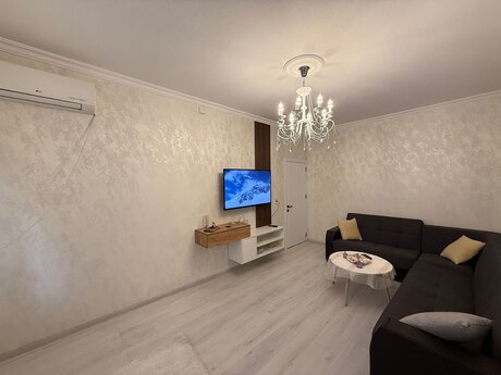 Объявление №6228413 - Баку, Хатаинский р., 2-комн., 65 м², 8/9 этаж