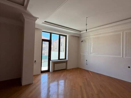 12 otaqlı həyət evi/bağ evi - Nərimanov r. - 800 m²