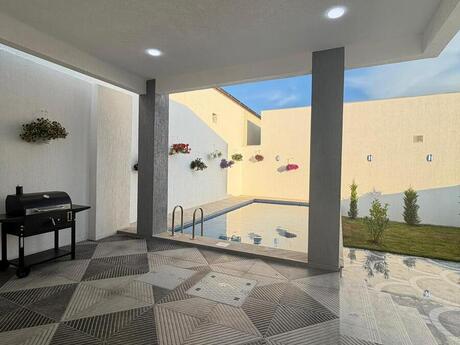 4 otaqlı həyət evi/bağ evi - Şüvəlan q. - 150 m²