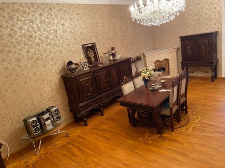 5 otaqlı mənzil, 159 m², 28 May: 650 000 ₼ 4