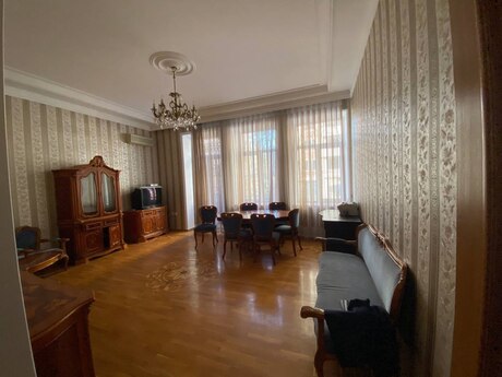 Kirayə 5 otaqlı mənzil, 159 m², 28 May: 2 000 ₼/ay 2