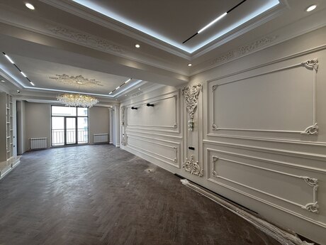 4-комн. новостройка - м. 28 мая - 230 м²
