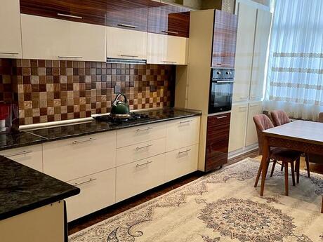 Kirayə 3 otaqlı mənzil, 108 m², Elmlər Akademiyası: 1 300 ₼/ay 2
