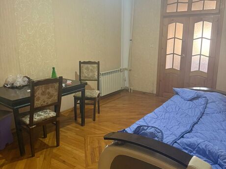 Elan №6229335 - Bakı, Memar Əcəmi m., 2 otaqlı, 42 m², 2/5 mərtəbə