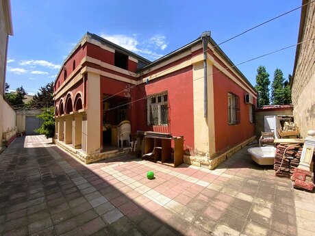 5 otaqlı həyət evi/bağ evi - Əmircan q. - 200 m²