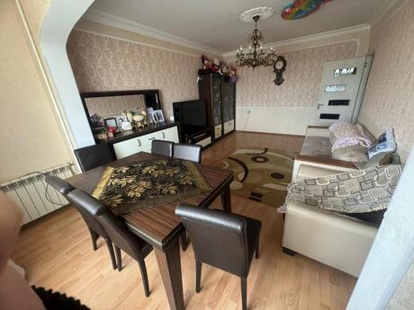 3 otaqlı köhnə tikili - Bakıxanov q. - 85 m²