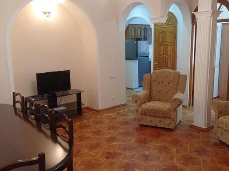 Elan №6229902 - Bakı, Nəsimi r., 3 otaqlı, 80 m², 1/5 mərtəbə