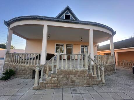 5 otaqlı həyət evi/bağ evi - Albalılıq q. - 150 m²