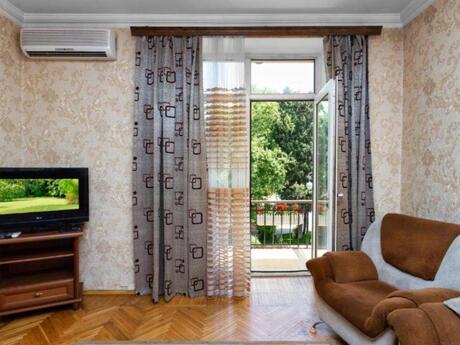 3-комн. вторичка - м. Ичеришехер - 70 м²