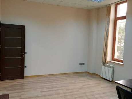 1 otaqlı ofis - Qara Qarayev m. - 30 m²