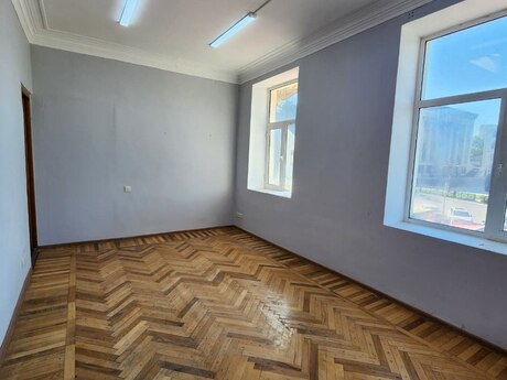 Elan №5445785 - Bakı, Nizami m., 5 otaqlı, 150 m²