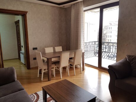 Elan №6231164 - Bakı, Elmlər Akademiyası m., 3 otaqlı, 100 m², 4/5 mərtəbə