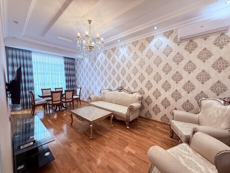 Kirayə 2 otaqlı mənzil, 100 m², Nəriman Nərimanov: 1 100 ₼/ay 2