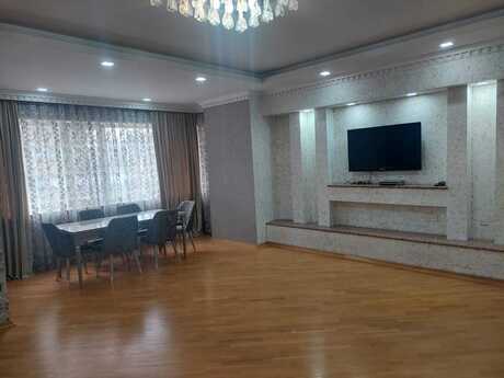 Elan №6231419 - Bakı, Şah İsmayıl Xətai m., 3 otaqlı, 150 m², 5/18 mərtəbə
