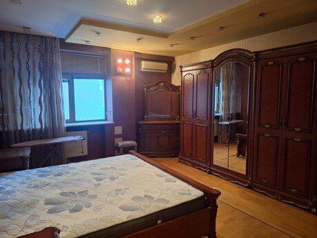 4 otaqlı mənzil, 220 m², 28 May: 510 000 ₼ 4