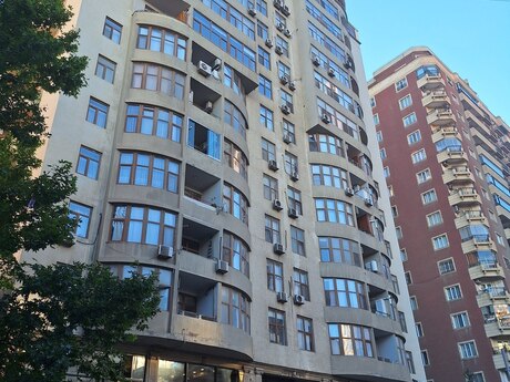 4 otaqlı mənzil, 220 m², 28 May: 510 000 ₼ 2
