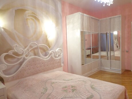Kirayə 4 otaqlı mənzil, 200 m², İçəri Şəhər: 2 000 ₼/ay 4