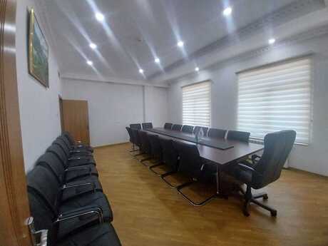 Obyekt - İnşaatçılar m. - 2105.7 m²