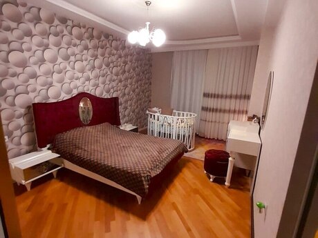 3 otaqlı yeni tikili - İnşaatçılar m. - 130 m²