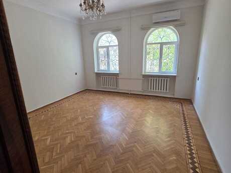 Объявление №6232704 - Баку, м. Гянджлик, 9-комн., 450 м²
