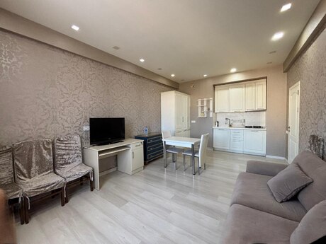Elan №6232715 - Bakı, Şah İsmayıl Xətai m., 2 otaqlı, 75 m², 10/17 mərtəbə