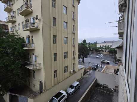 3 otaqlı köhnə tikili - Yasamal r. - 90 m²