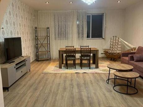 4 otaqlı yeni tikili - 8-ci mikrorayon q. - 200 m²