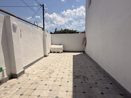 4 otaqlı həyət evi, 150 m², Binə: 140 000 ₼ 2
