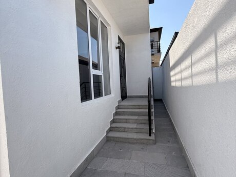 4 otaqlı həyət evi, 150 m², Binə: 140 000 ₼ 3