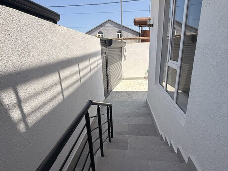 4 otaqlı həyət evi, 150 m², Binə: 140 000 ₼ 4