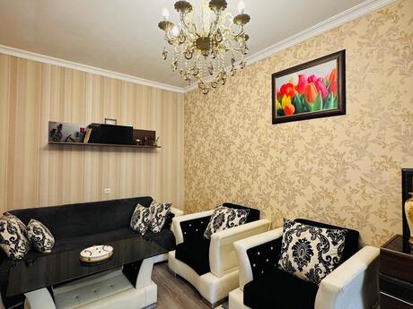 4 otaqlı həyət evi/bağ evi - 7-ci mikrorayon q. - 120 m²
