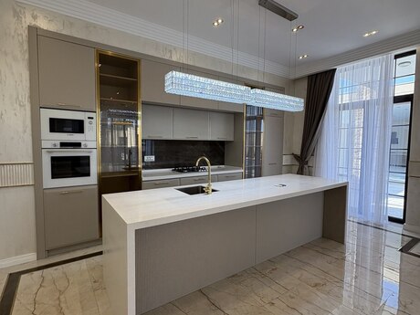 5-комн. дом/дача - пос. Мардакан - 240 м²