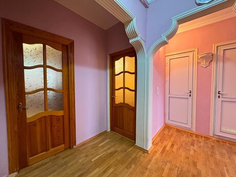 3-комн. вторичка - м. Ахмедлы - 72 м²