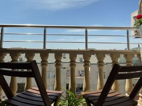 Elan №6233905 - Bakı, Nəriman Nərimanov m., 2 otaqlı, 70 m², 19/21 mərtəbə