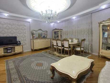 3 otaqlı mənzil, 141 m², 20 Yanvar: 350 000 ₼ 2