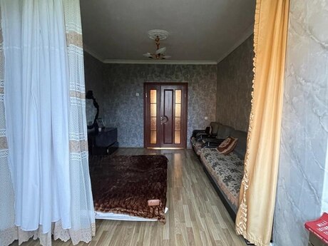 4-комн. вторичка - м. Халглар Достлугу - 100 м²