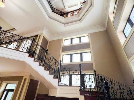 14 otaqlı həyət evi, 870 m², 8 Noyabr: 3 700 000 ₼ 2