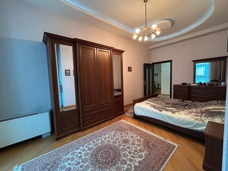 3 otaqlı yeni tikili - 28 May m. - 140 m²