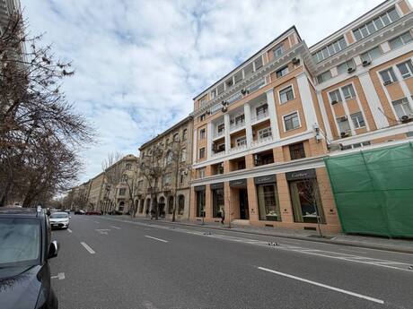 3 otaqlı köhnə tikili - Sahil m. - 105 m²