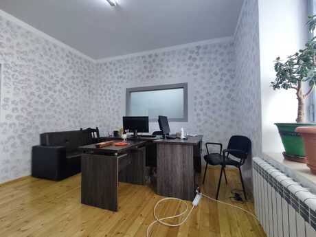 4 otaqlı ofis - Nizami m. - 80 m²