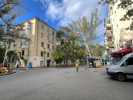 Obyekt - Elmlər Akademiyası m. - 230 m²