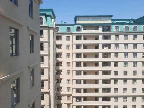 4 otaqlı mənzil, 215 m², 28 May: 592 000 ₼ 2