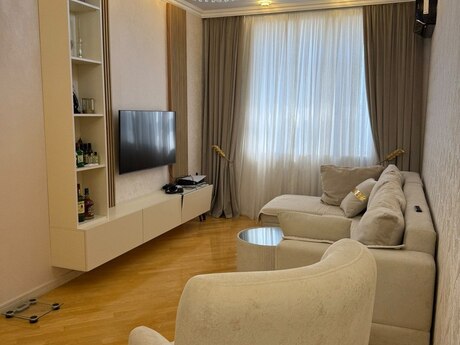 2-комнатная квартира, 75 м², Azadlıq Prospekti: 230 000 ₼ 2